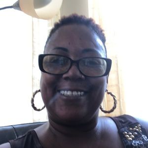 Meet your Posher, Kennetha